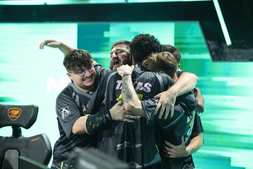 Gentle Mates celebrating, picture by Hara Amoros for Riot Games