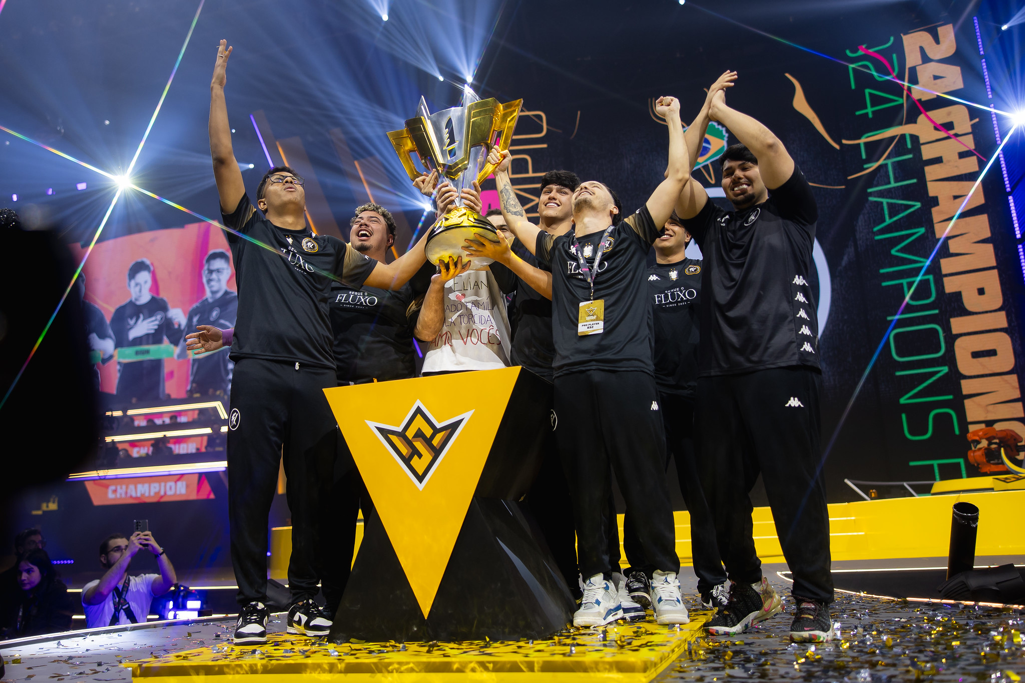 Fluxo's roster has won its second straight world championship