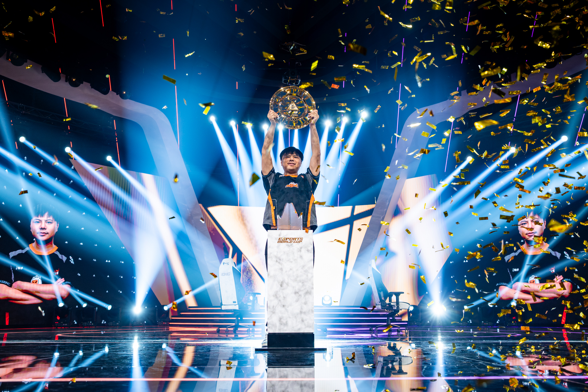 Xiaohai became just the third EWC competitor to win back-to-back championships