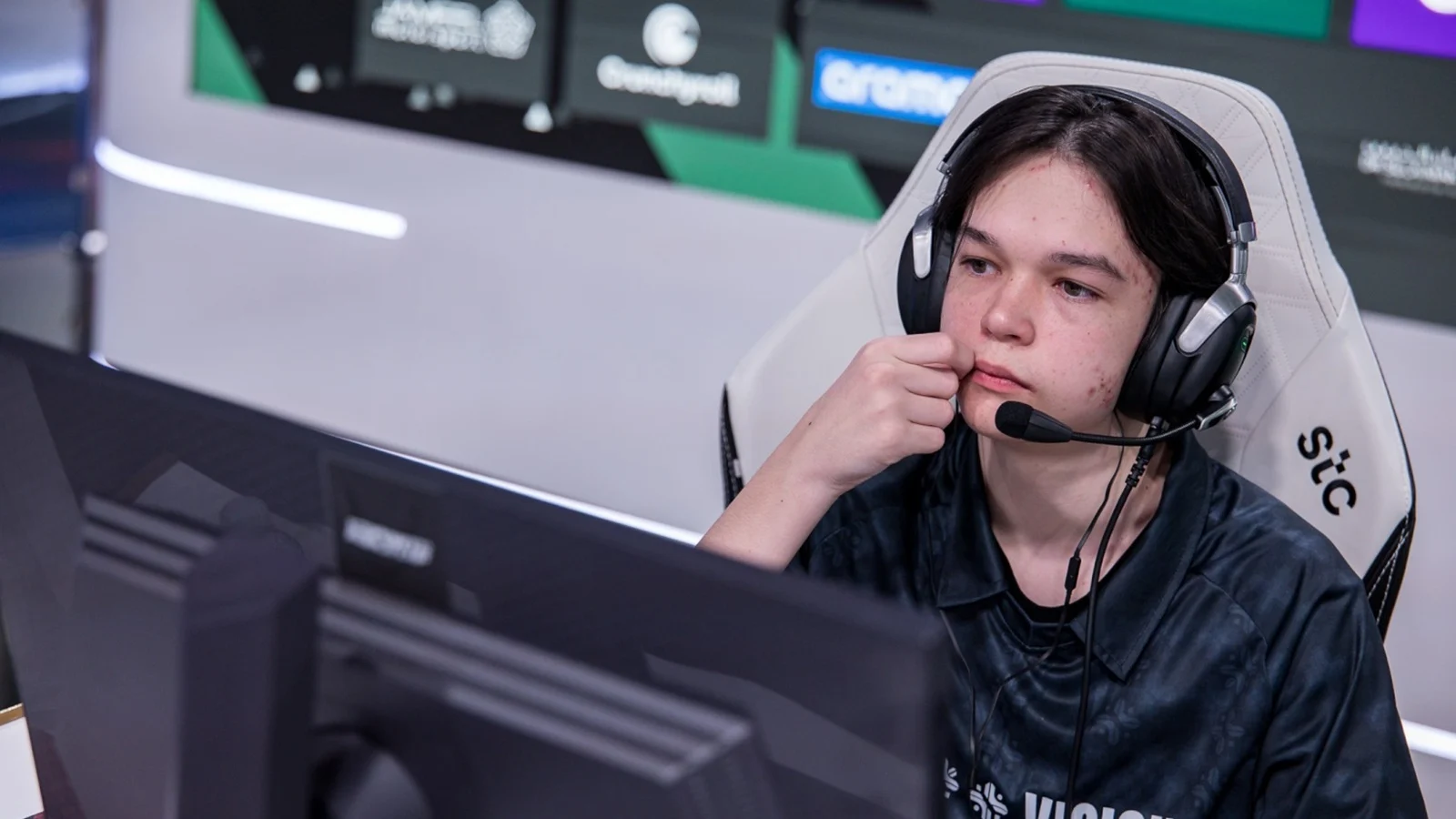 Satanic competing at the Esports World Cup with PARAVISION on loan